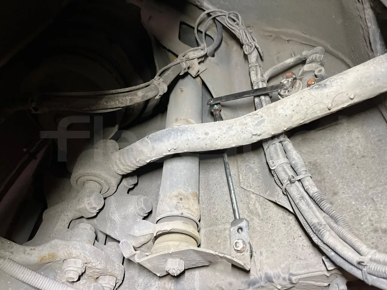 Mercedes-Benz Conecto 628B02-BD1GKEB - Euro 6 - 265 Kw - 17.956 Mt - front shock absorbers right