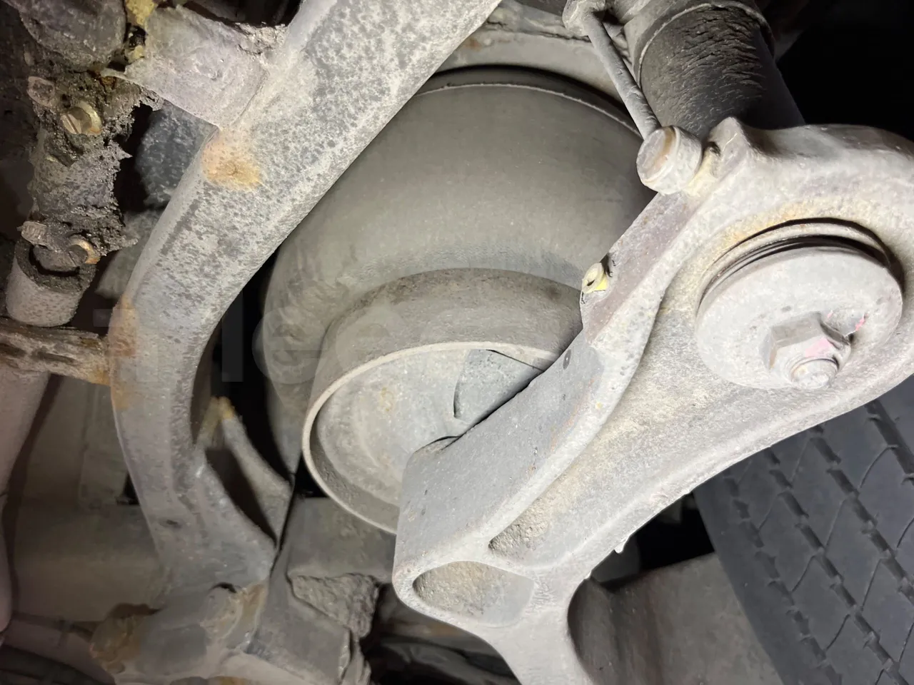 Mercedes-Benz Conecto 628B02-BD1GKEB - Euro 6 - 265 Kw - 17.956 Mt - axel 3 shock absorbers 2 left