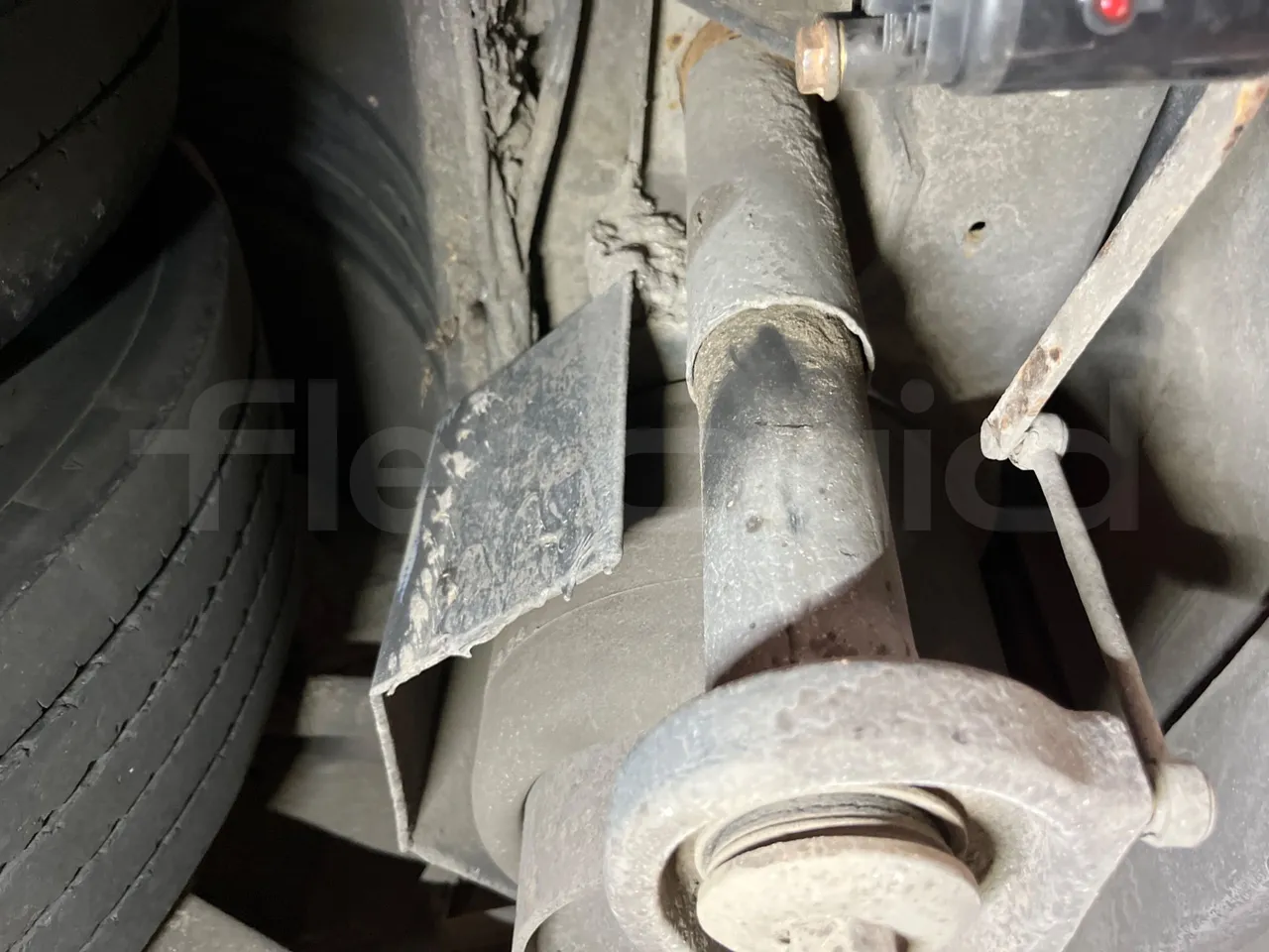 Mercedes-Benz Conecto 628B02-BD1GKEB - Euro 6 - 265 Kw - 17.956 Mt - axle 2 shock absorbers 1 right