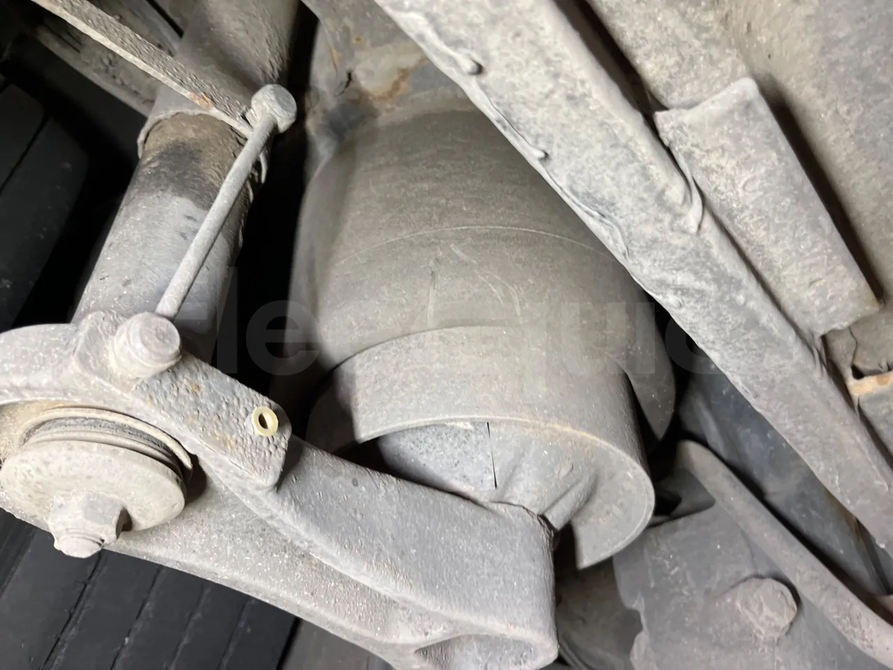 Mercedes-Benz Conecto 628B02-BD1GKEB - Euro 6 - 265 Kw - 17.956 Mt - axle 2 shock absorbers 2 left