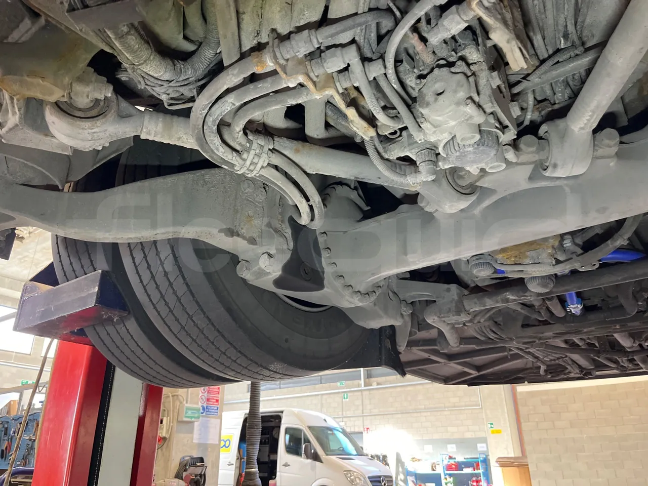 Mercedes-Benz Conecto 628B02-BD1GKEB - Euro 6 - 265 Kw - 17.956 Mt - axle 3 right side