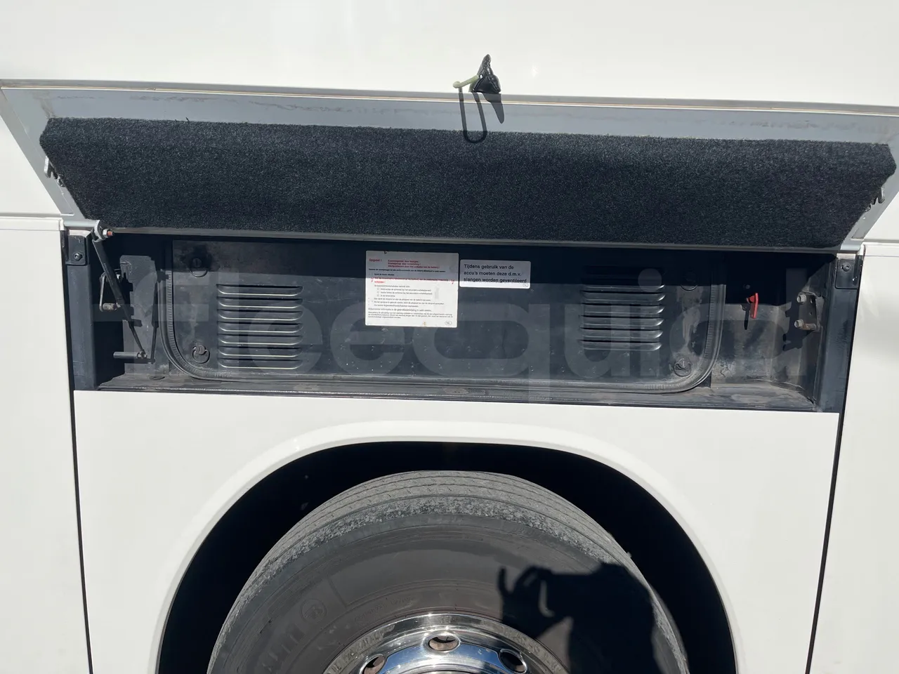 Setra S416 GT-HD - Euro5 - 315kW - 13mt - external compartments photo