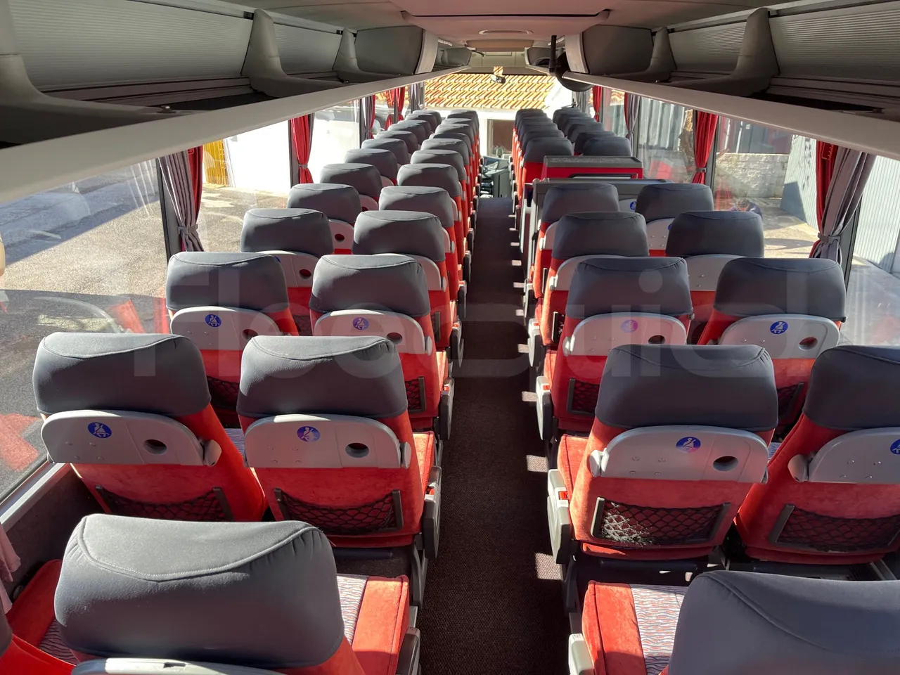 Setra S416 GT-HD - Euro5 - 315kW - 13mt - forward view middle aisle