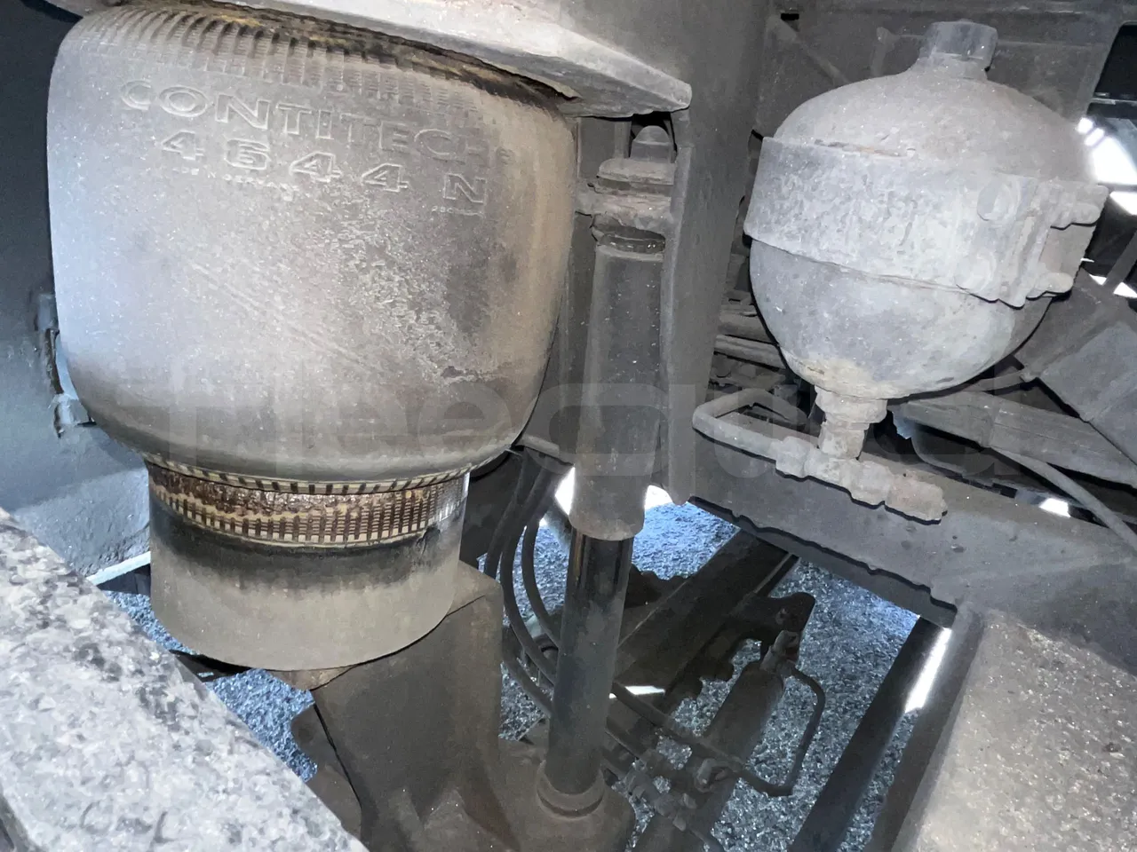 Setra S416 GT-HD - Euro5 - 315kW - 13mt - axel 3 shock absorbers 1 right