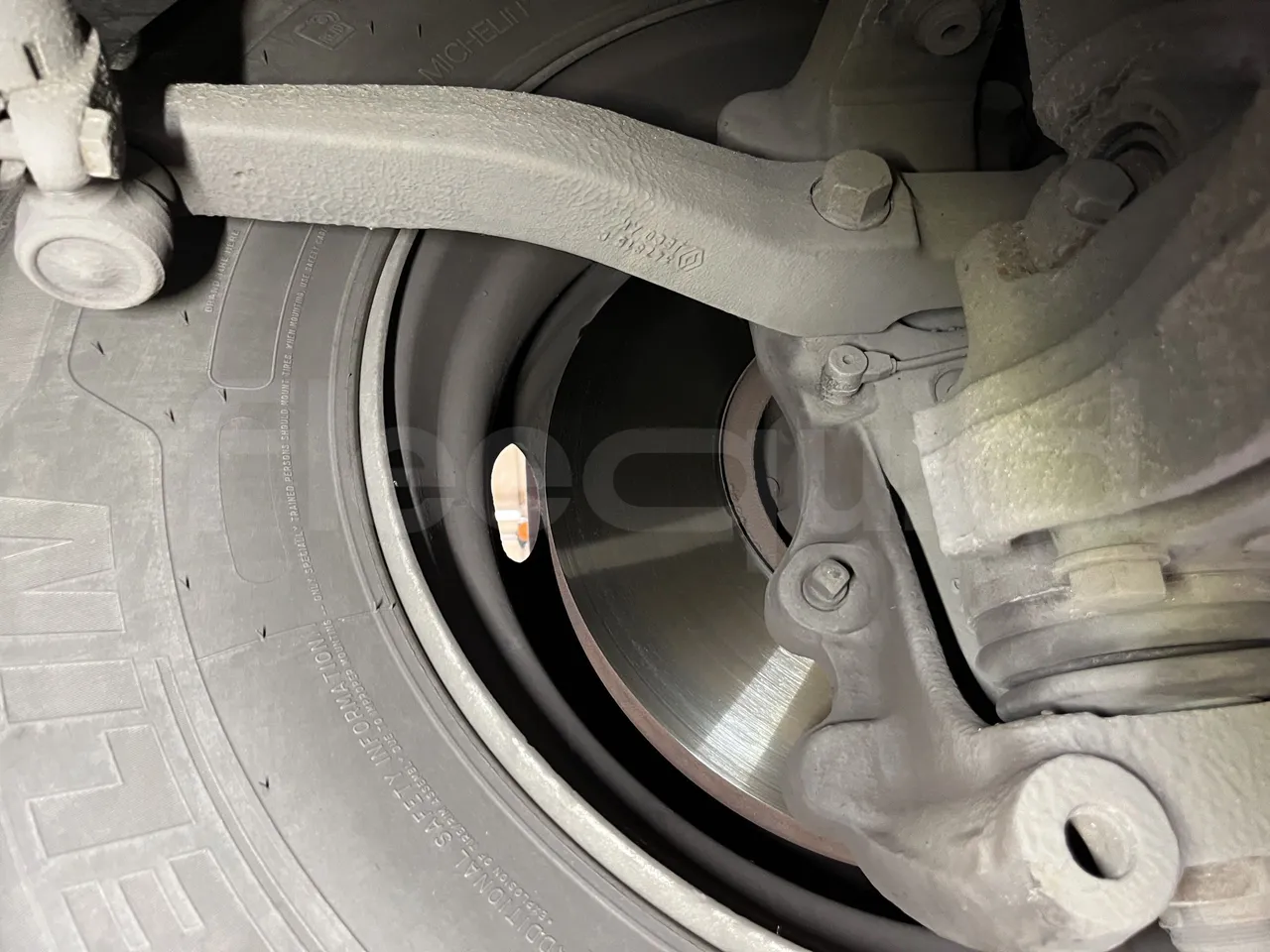 Iveco Crossway - First Axle Discs Left Side