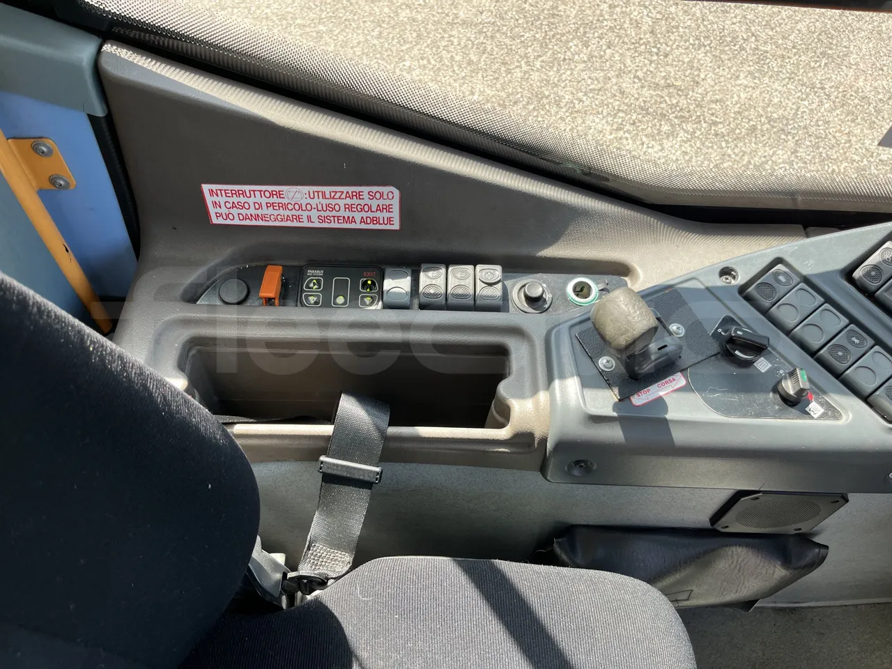 Iveco Crossway - Onboard Device 3 Left Side