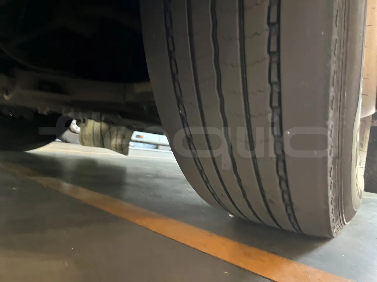 Iveco Crossway - First Axle Left Side: Tyre Tread
