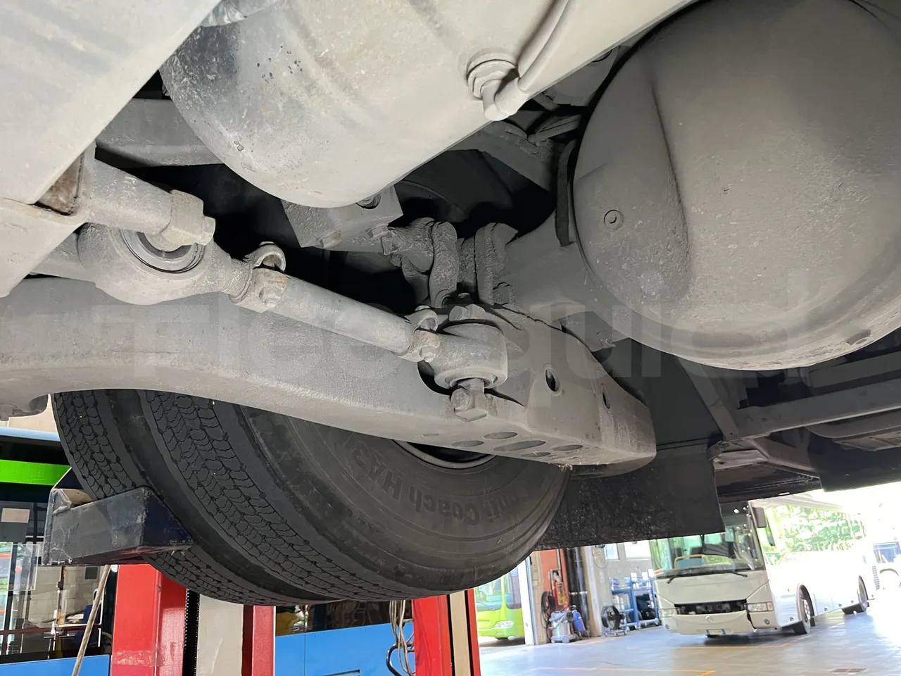 Iveco Crossway - Second Axle Left Side