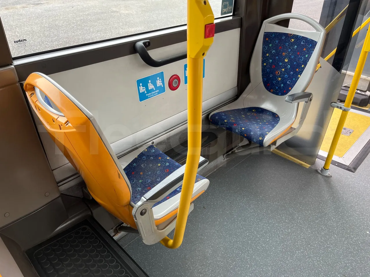 Irisbus Citelis PS09D1 PS09D1-98  - Euro5 - 213kW - 11.990mt - armrest detail photo