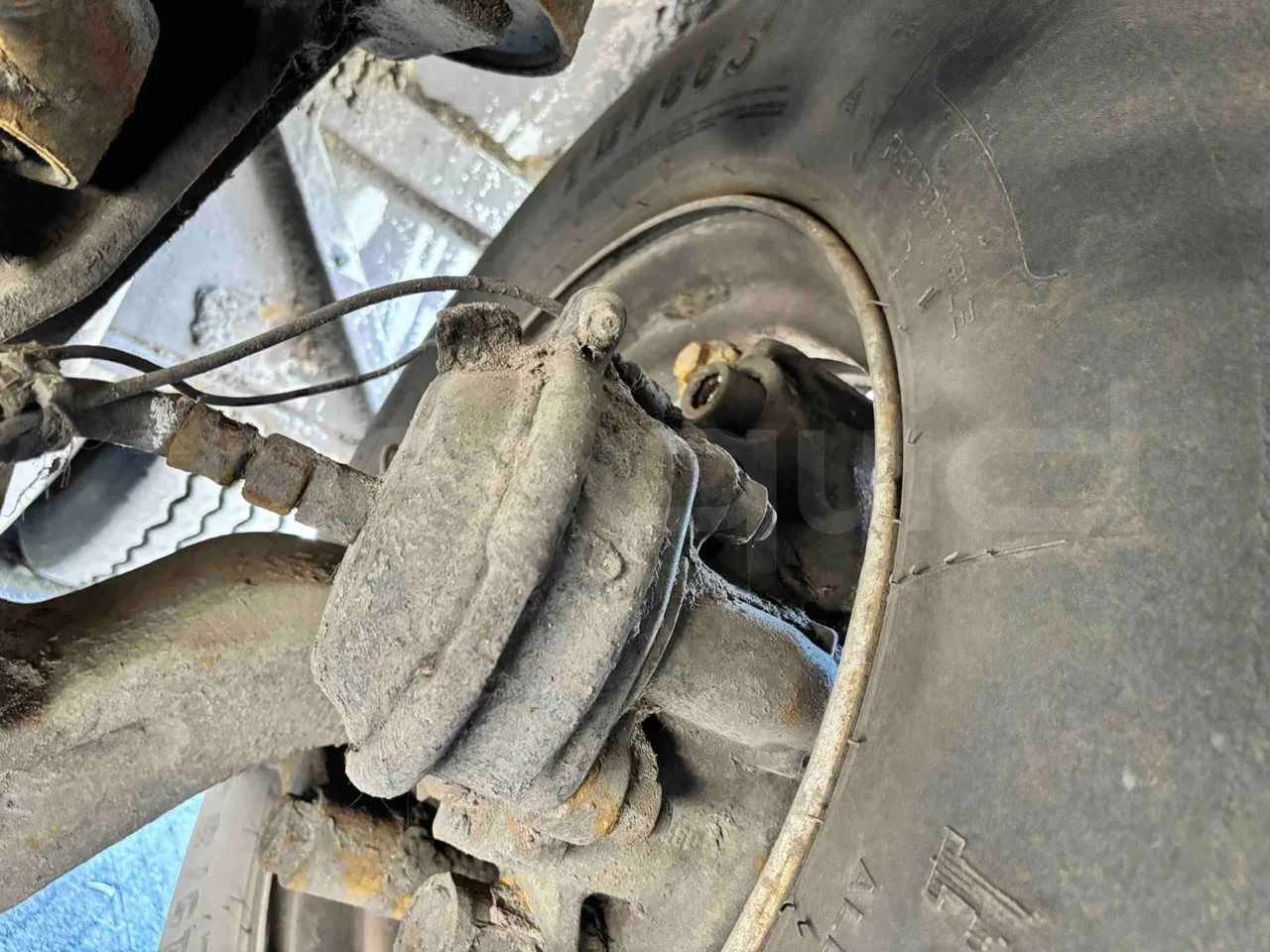 Setra S431   DT - Euro5 - 375kW - 13.870mt - axel 3 caliper brakes right
