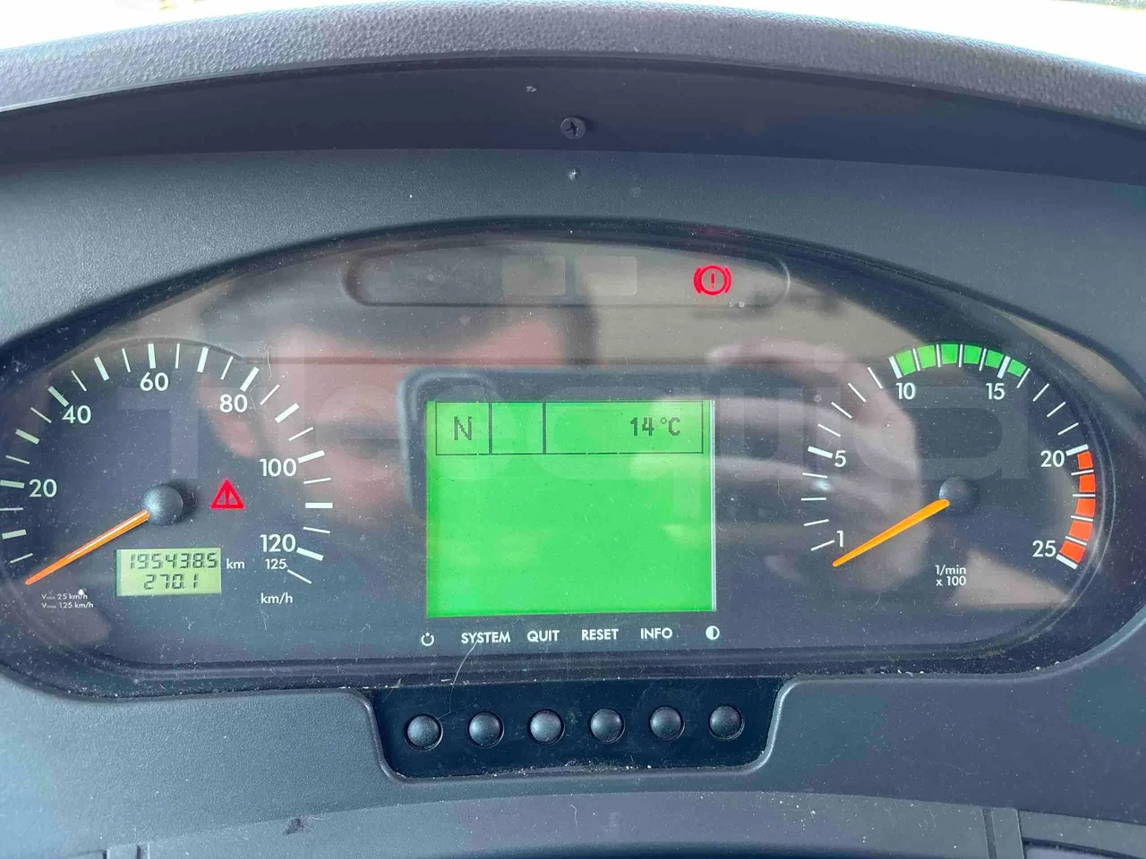 Setra S431   DT - Euro5 - 375kW - 13.870mt - dashboard lights on