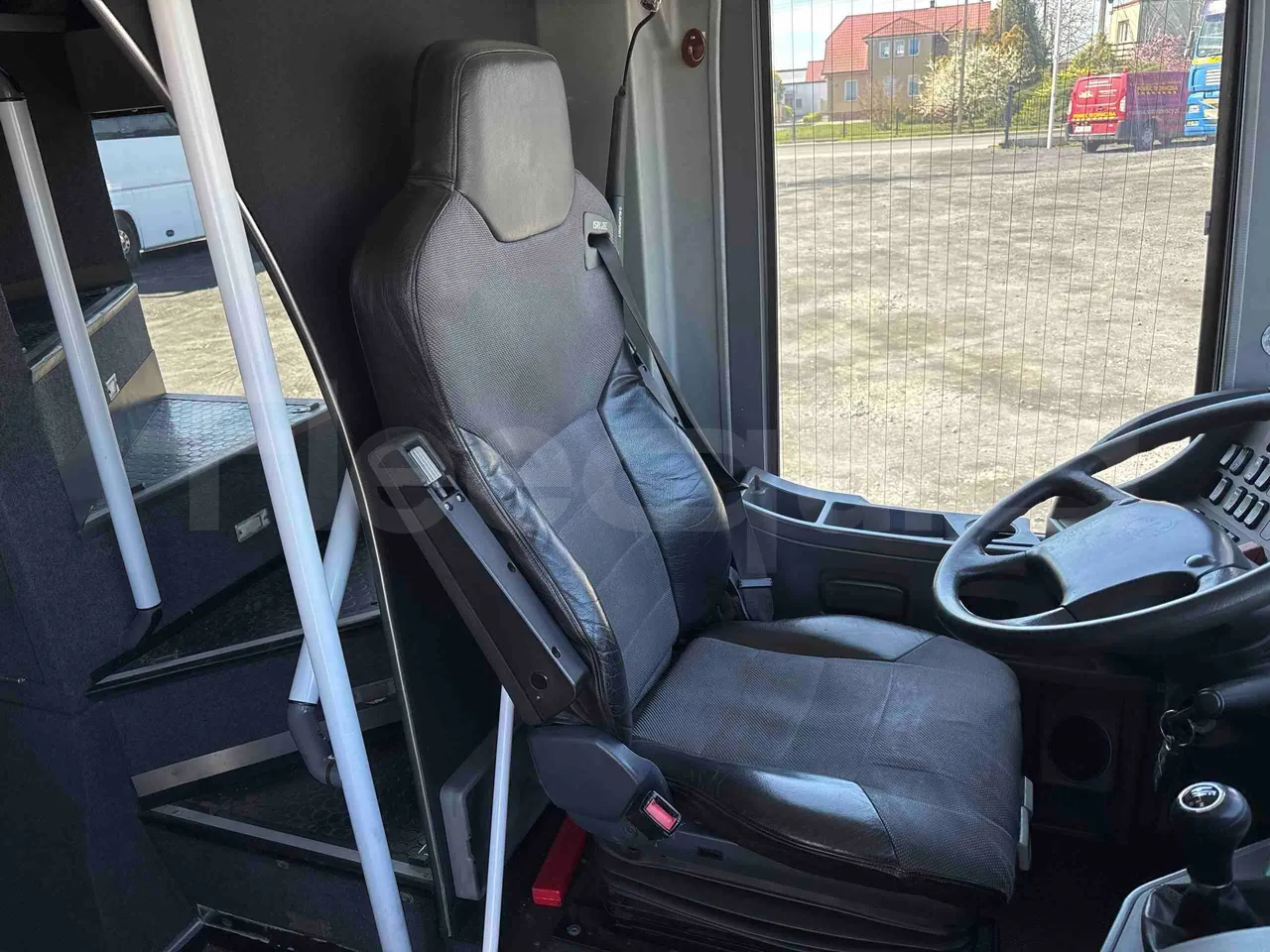Setra S431   DT - Euro5 - 375kW - 13.870mt - driver's seat photo