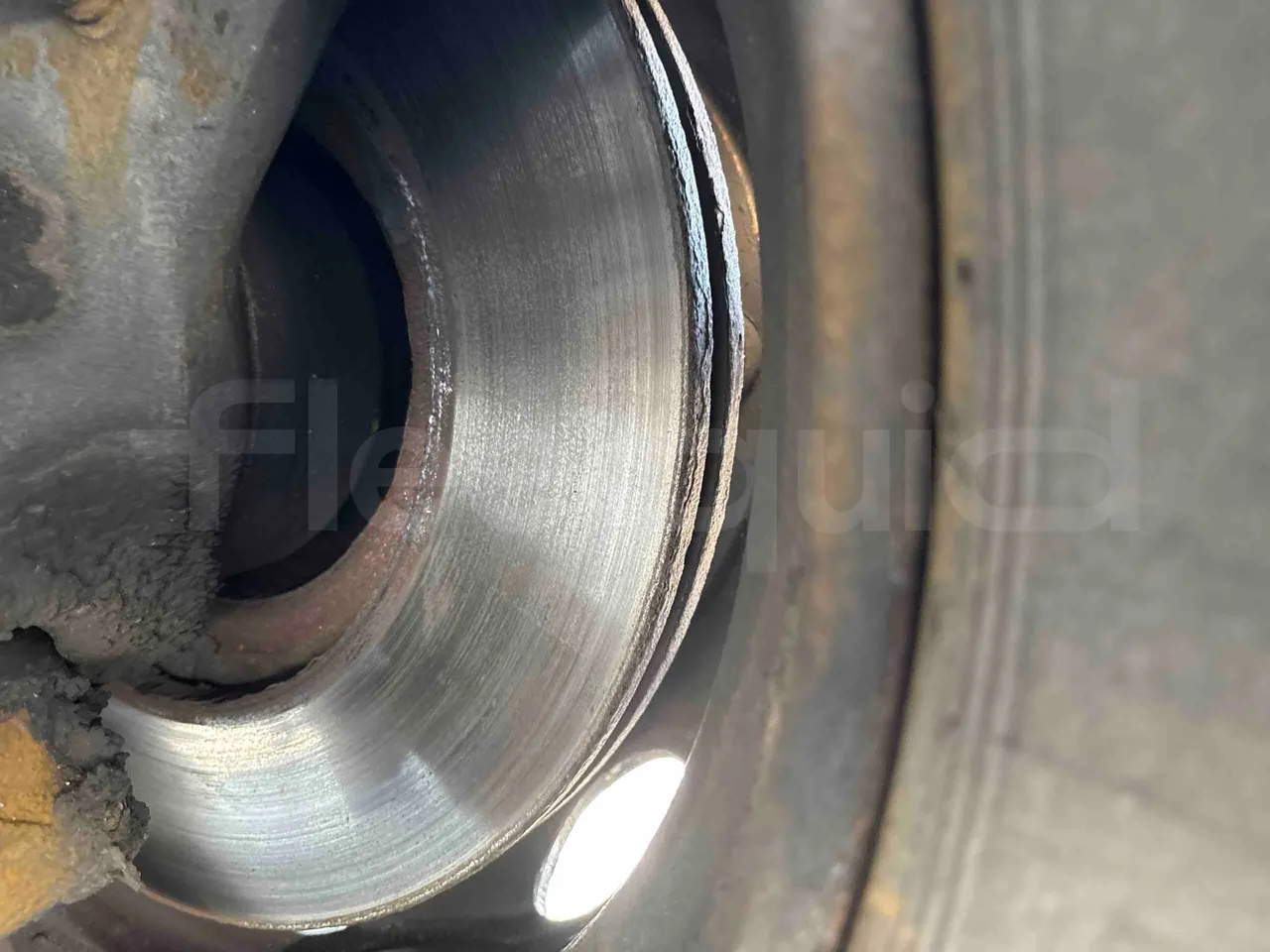 Setra S431   DT - Euro5 - 375kW - 13.870mt - front discs left