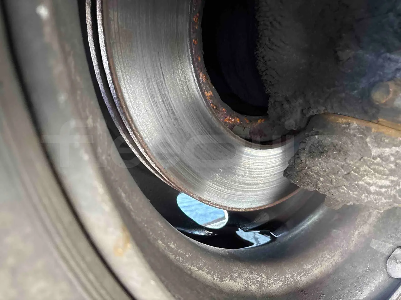 Setra S431   DT - Euro5 - 375kW - 13.870mt - front discs right