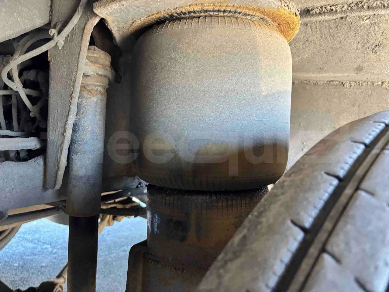 Setra S431   DT - Euro5 - 375kW - 13.870mt - axle 3 air springs 1 left