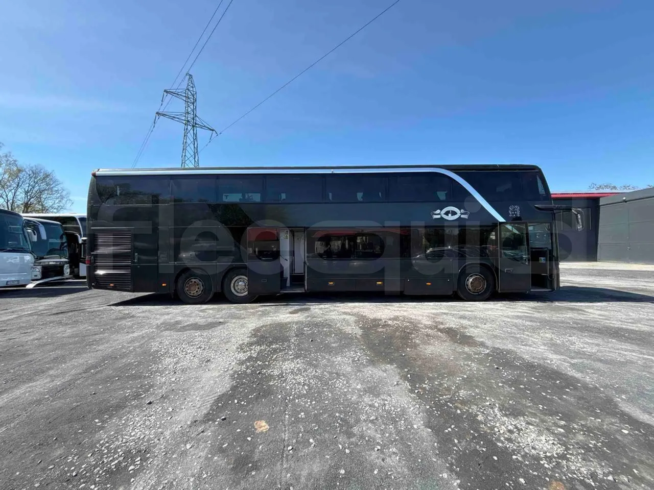 Setra S431   DT - Euro5 - 375kW - 13.870mt - right side doors open