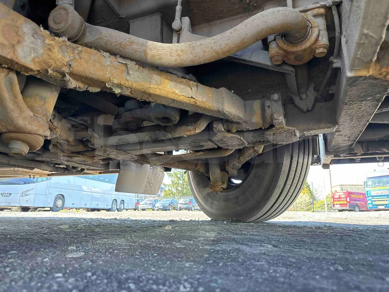 Setra S431   DT - Euro5 - 375kW - 13.870mt - front axle right side