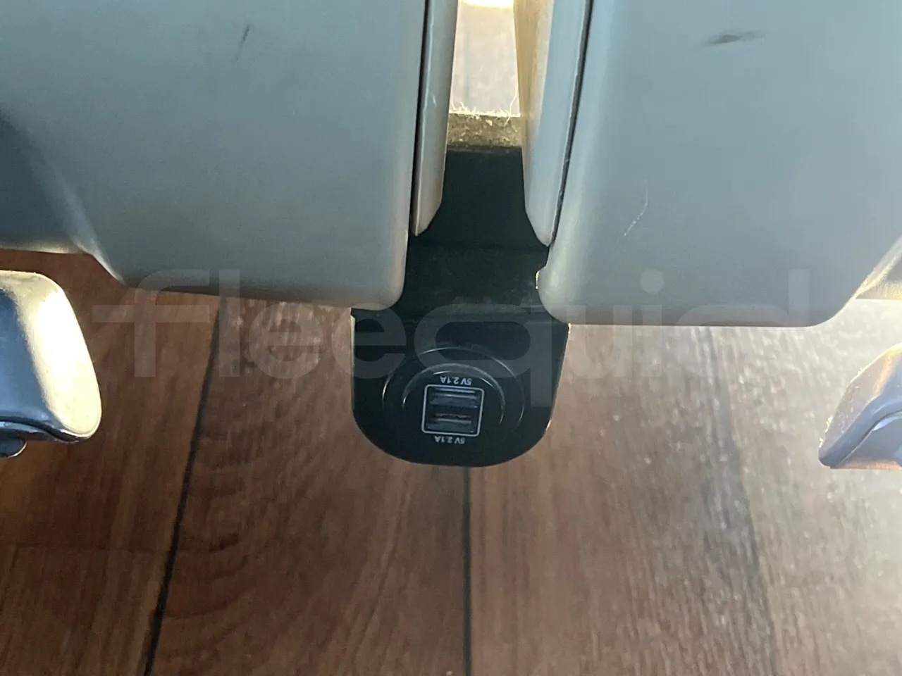 Temsa MD9 A/A3J/1L - Euro 6 - 213 kW - 9.480 mt - usb charging detail