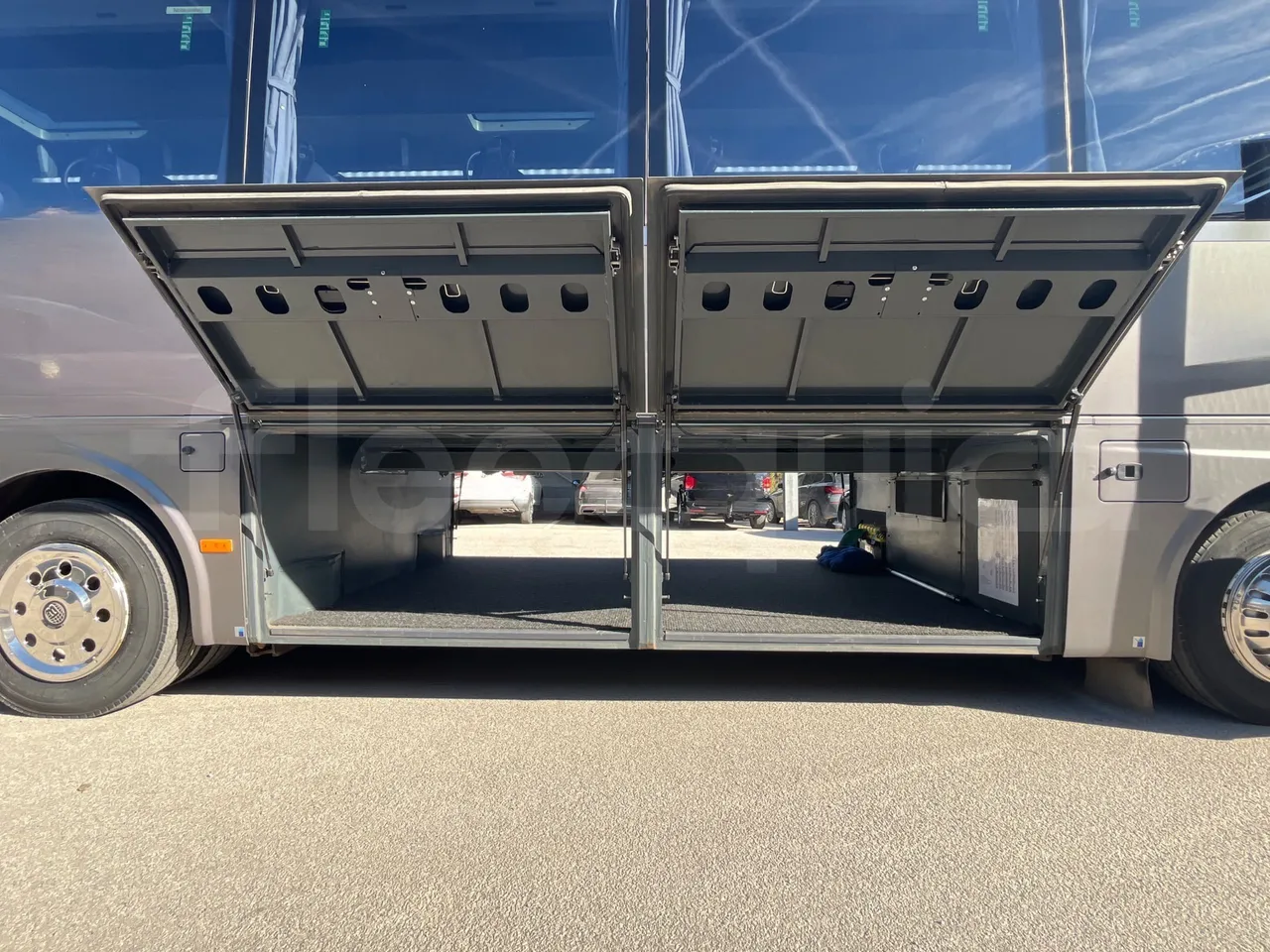 Temsa MD9 A/A3J/1L - Euro 6 - 213 kW - 9.480 mt - external compartments photo