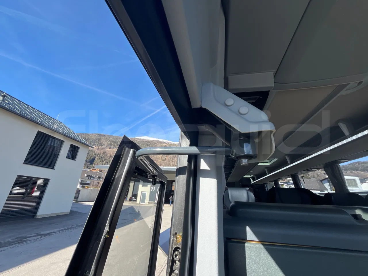 Temsa MD9 A/A3J/1L - Euro 6 - 213 kW - 9.480 mt - folding seat photo