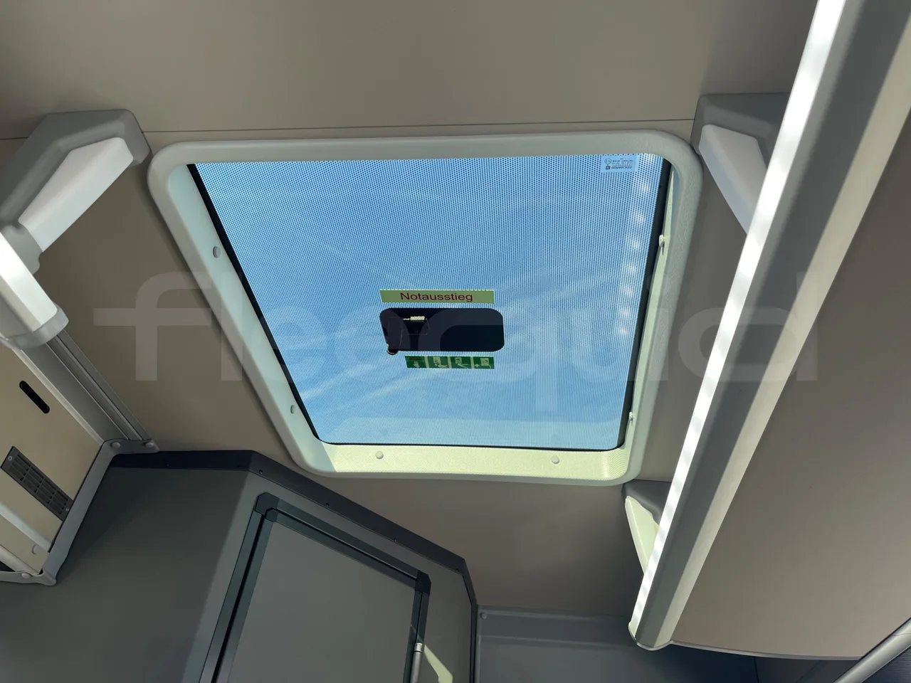 Temsa MD9 A/A3J/1L - Euro 6 - 213 kW - 9.480 mt - roof hatch 1