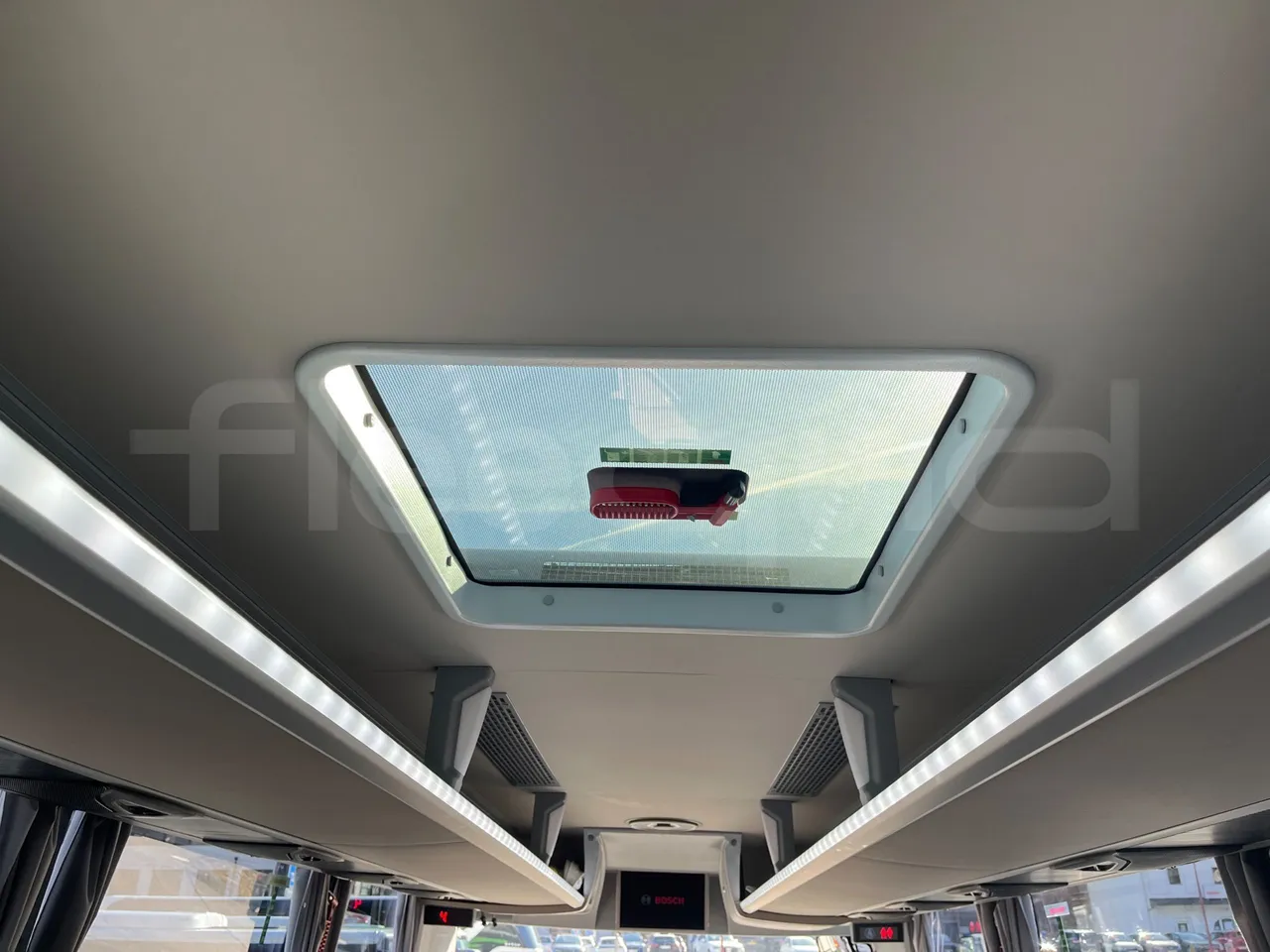Temsa MD9 A/A3J/1L - Euro 6 - 213 kW - 9.480 mt - roof hatch 2