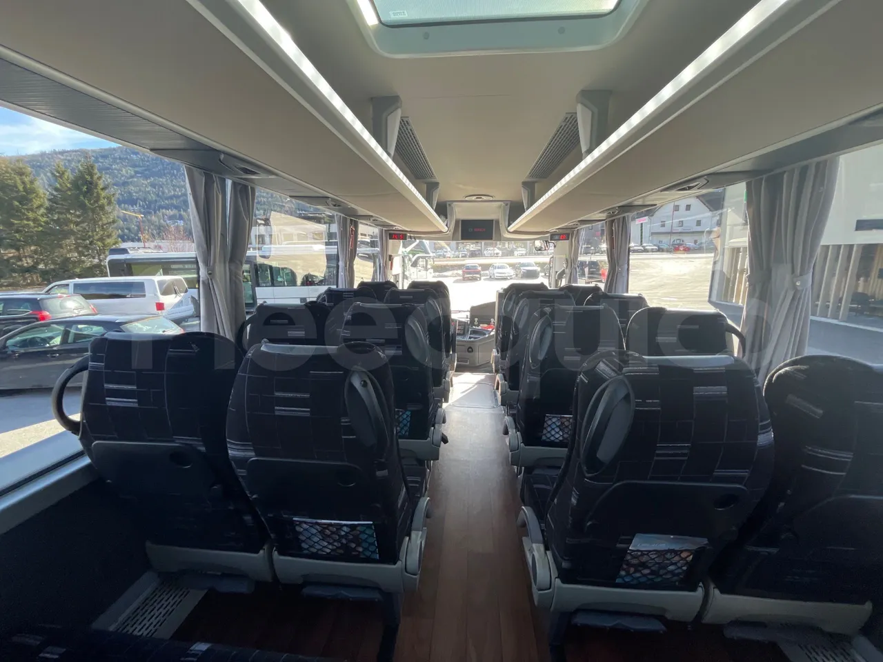 Temsa MD9 A/A3J/1L - Euro 6 - 213 kW - 9.480 mt - forward view middle aisle