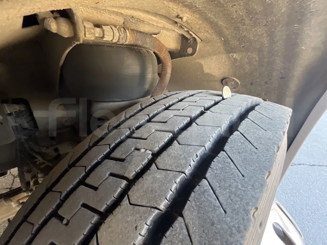 Temsa MD9 A/A3J/1L - Euro 6 - 213 kW - 9.480 mt - tread condition front tires left