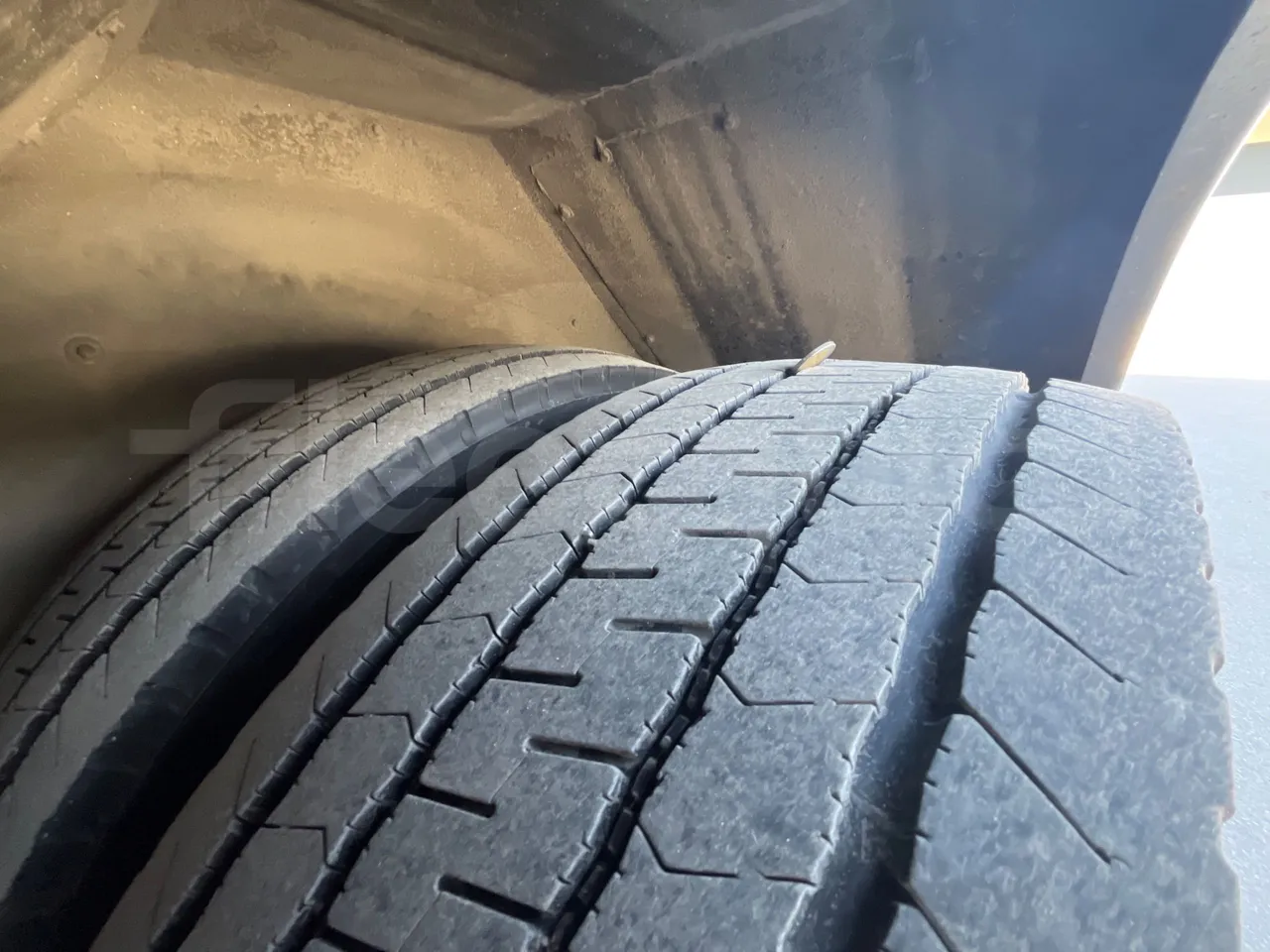 Temsa MD9 A/A3J/1L - Euro 6 - 213 kW - 9.480 mt - tread condition front tires right