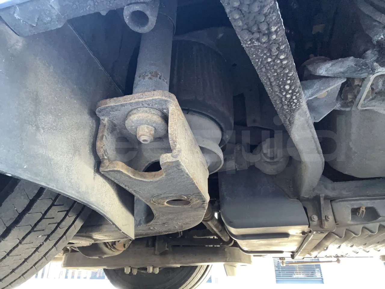 Temsa MD9 A/A3J/1L - Euro 6 - 213 kW - 9.480 mt - axle 2 shock absorbers 2 left