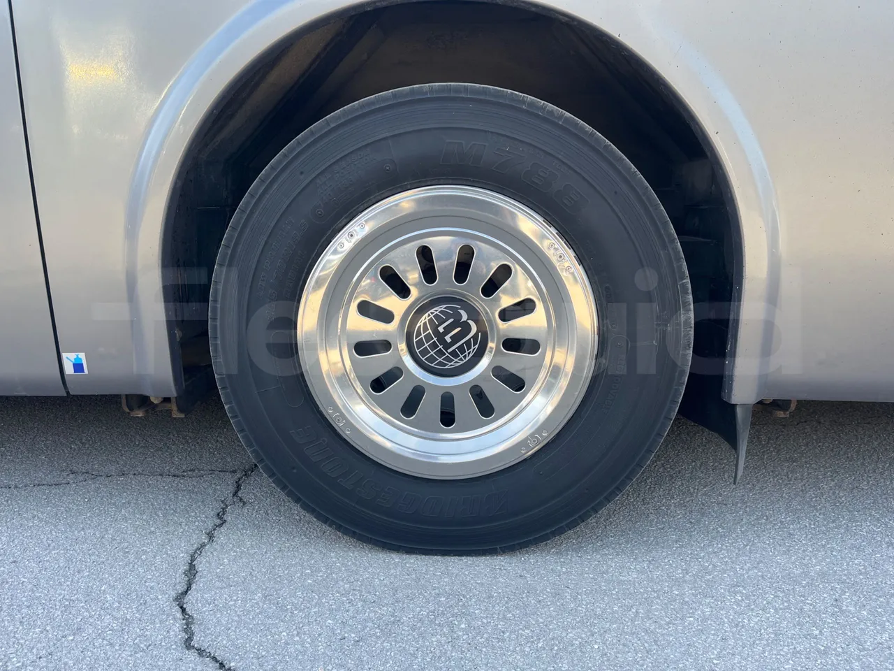 Temsa MD9 A/A3J/1L - Euro 6 - 213 kW - 9.480 mt - rear left tire photo