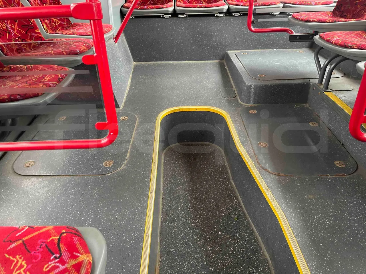 Mercedes-Benz Citaro - floor hatches photo