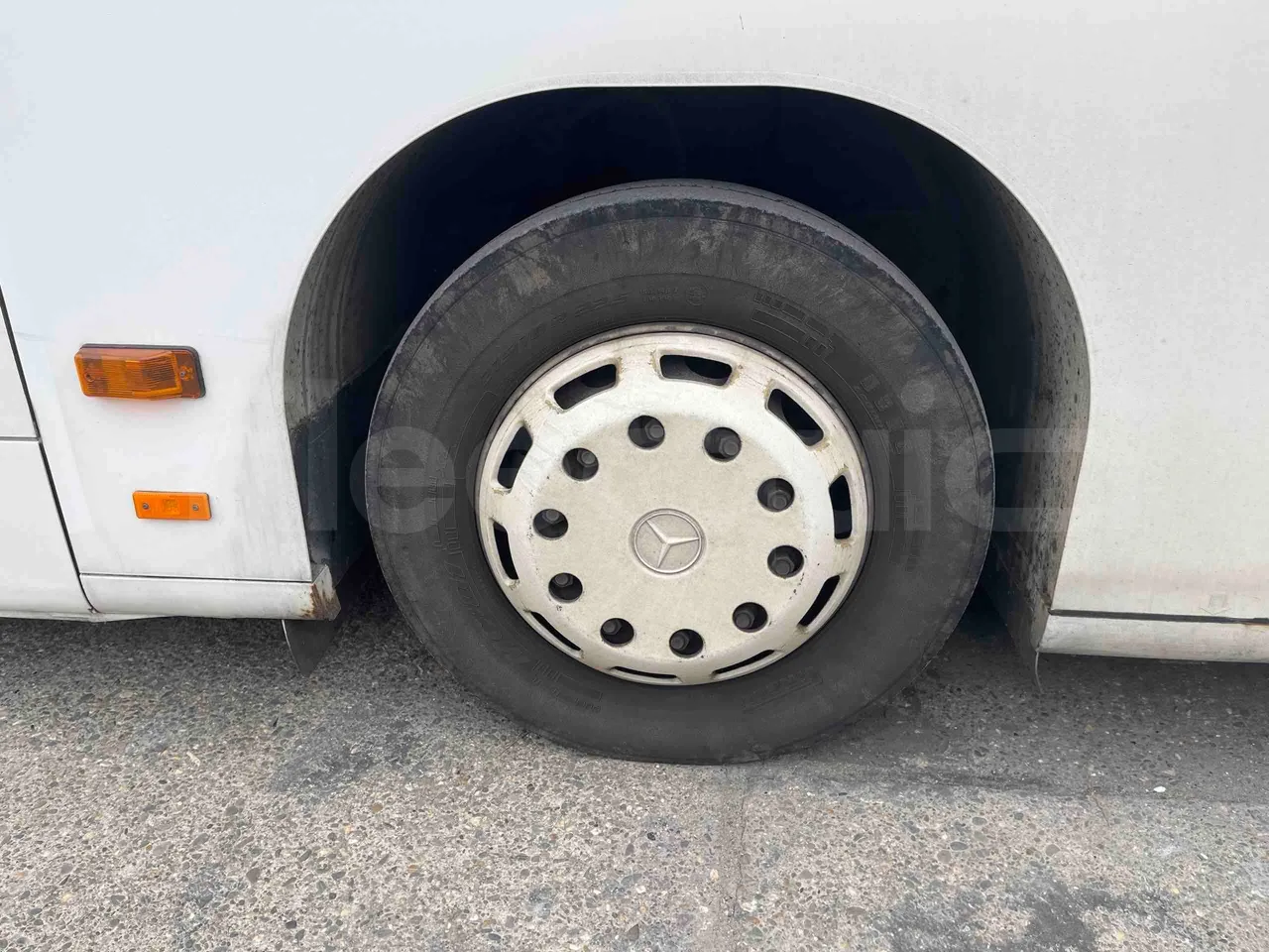 Mercedes-Benz Citaro - Second Axle Left Side: Tyre Thickness