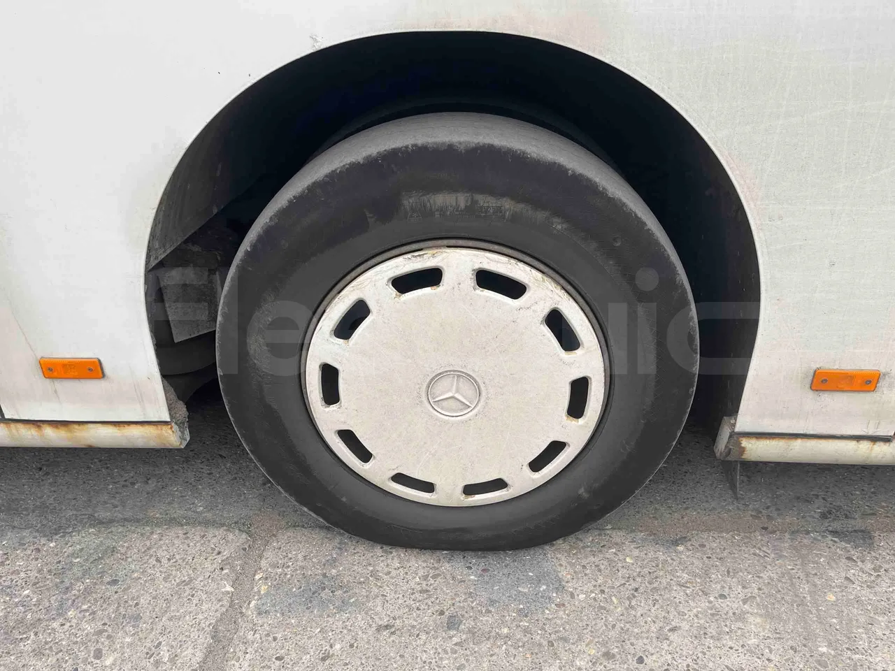 Mercedes-Benz Citaro - First Axle Left Side: Tyre Tread