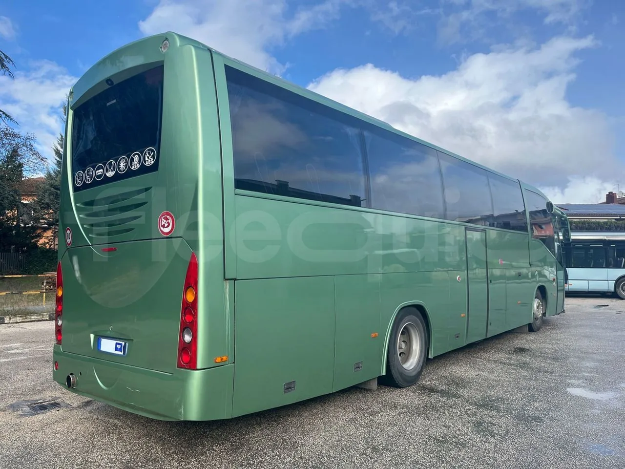 Irizar Scania K380EB - EUR4 - 279kW - 12m - 3/4 right rear doors closed