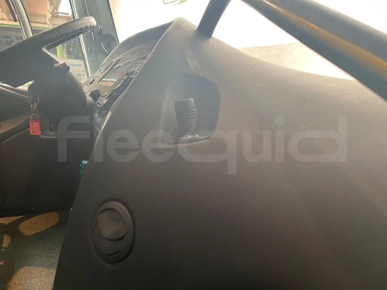 Irizar Scania K380EB - EUR4 - 279kW - 12m - hostes microphone accessories photo