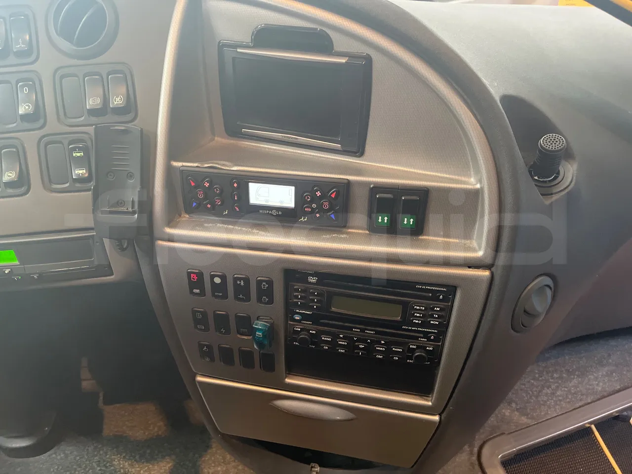 Irizar Scania K380EB - EUR4 - 279kW - 12m - radio accessories photo