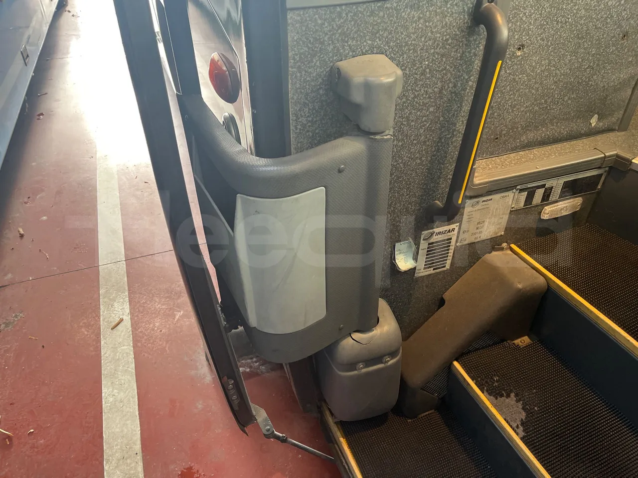 Irizar Scania K380EB - EUR4 - 279kW - 12m - door mechanism photo
