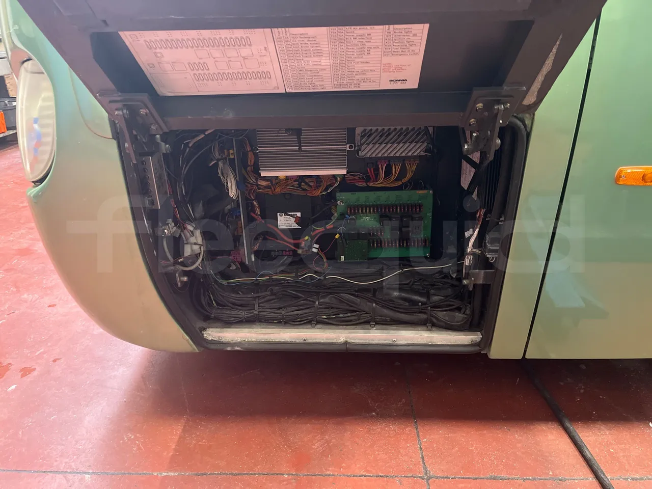 Irizar Scania K380EB - EUR4 - 279kW - 12m - external compartments photo