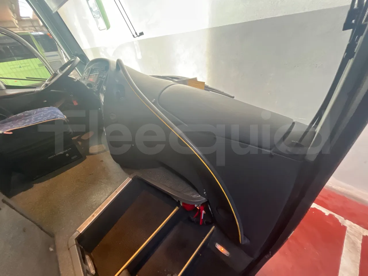 Irizar Scania K380EB - EUR4 - 279kW - 12m - handrails photo
