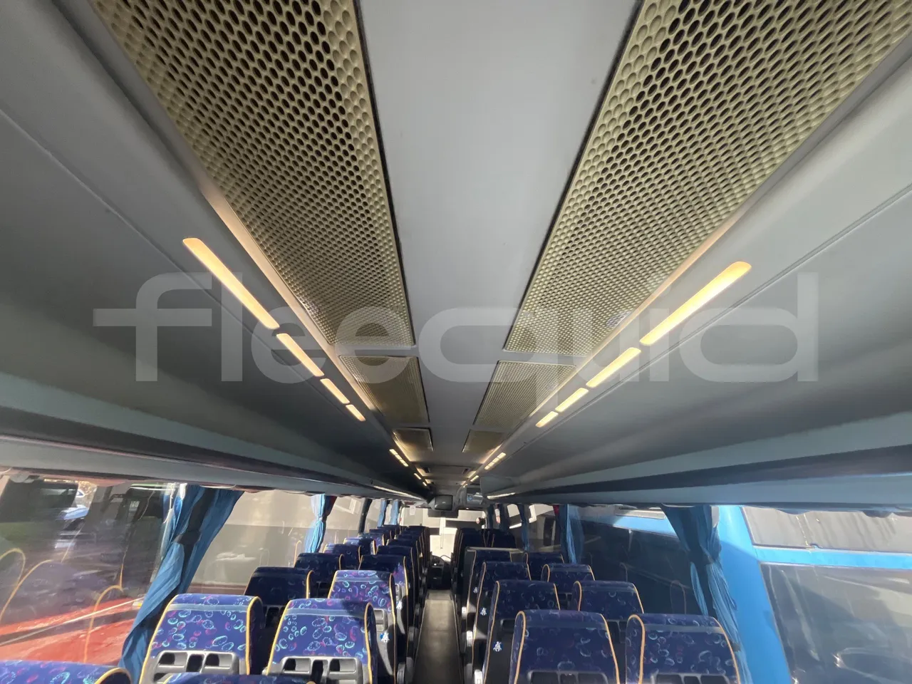 Irizar Scania K380EB - EUR4 - 279kW - 12m - overhead compartments photo