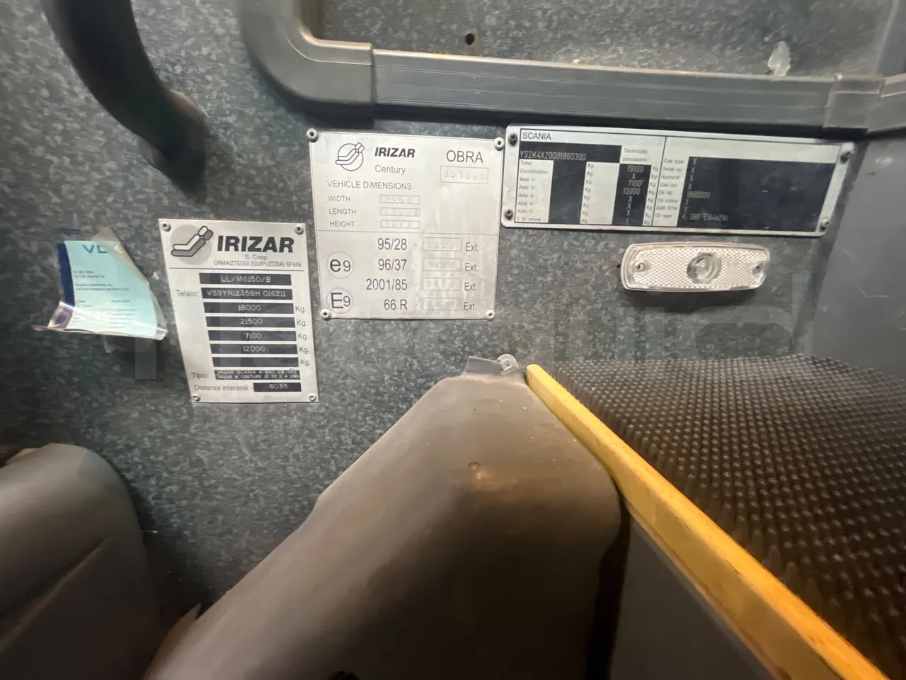 Irizar Scania K380EB - EUR4 - 279kW - 12m - vehicle plate photo