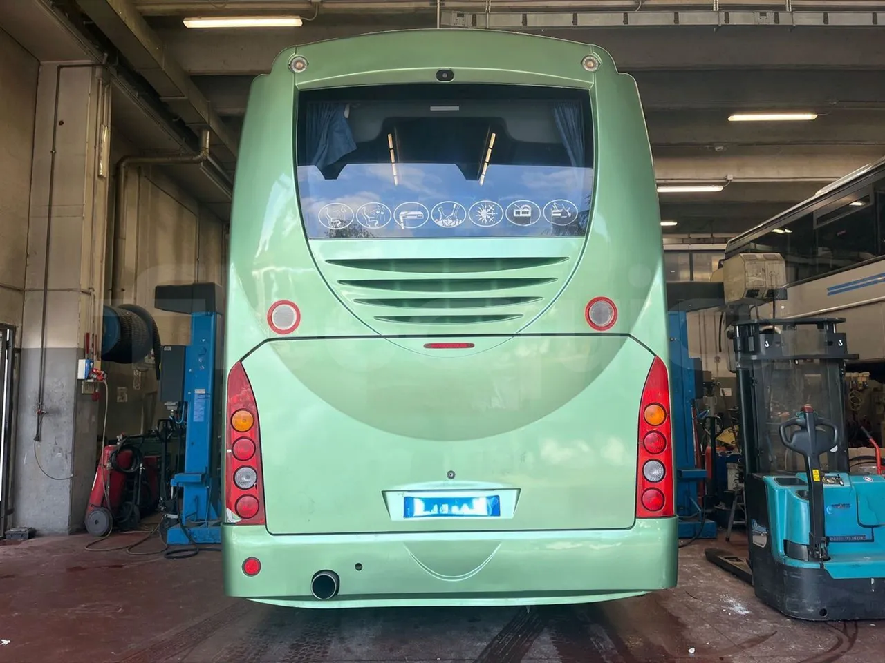 Irizar Scania K380EB - EUR4 - 279kW - 12m - rear hatch closed