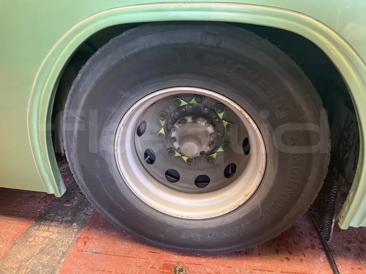 Irizar Scania K380EB - EUR4 - 279kW - 12m - rear left tire photo