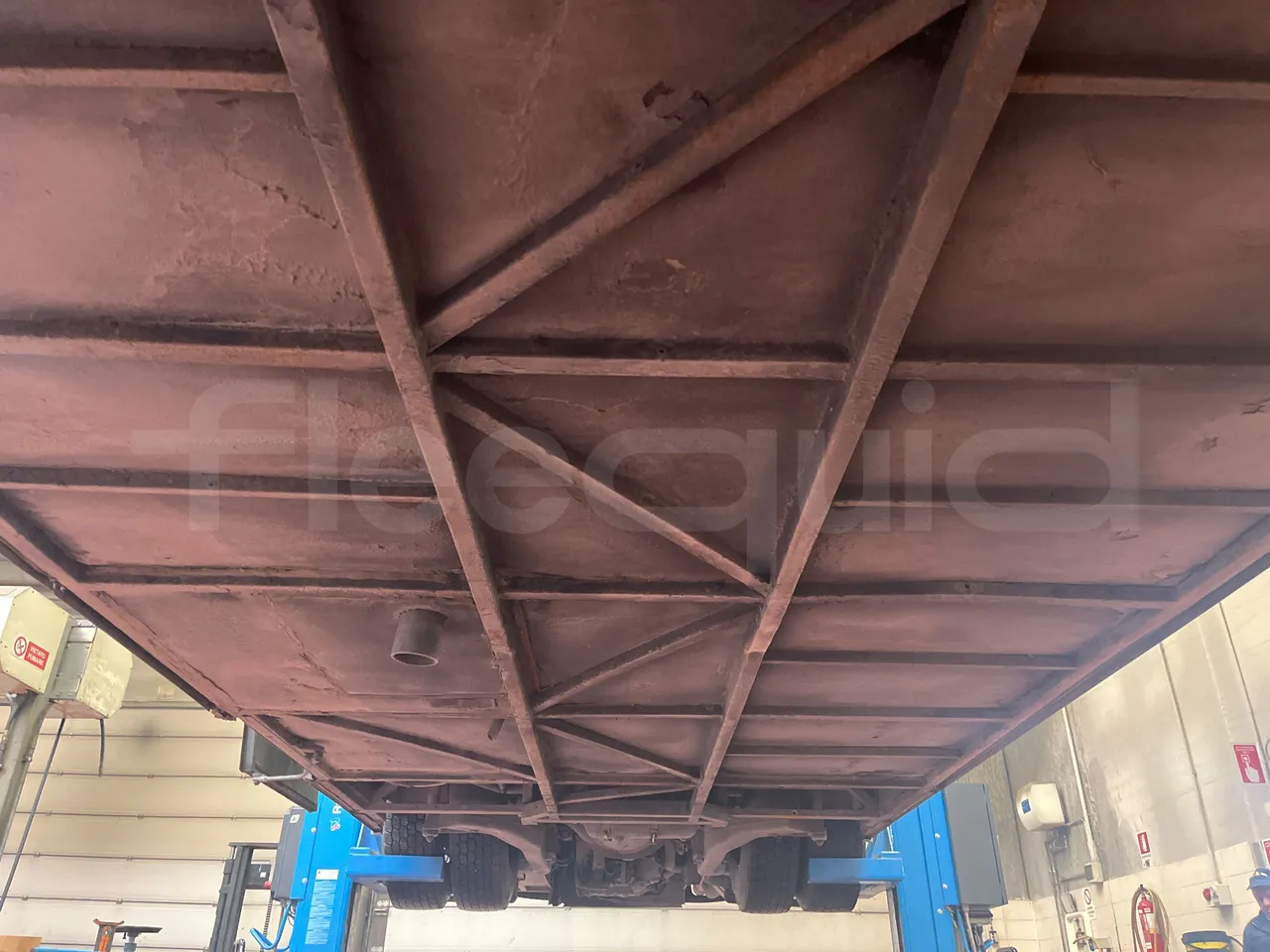 Irizar Scania K380EB - EUR4 - 279kW - 12m - central undercarriage photo