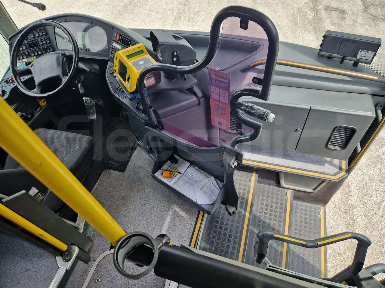 Setra S417 S417 UL/ Euro 5 - 260 Kw - 14,030 Mt - buttons panels on (mandatory for bus to scrap)
