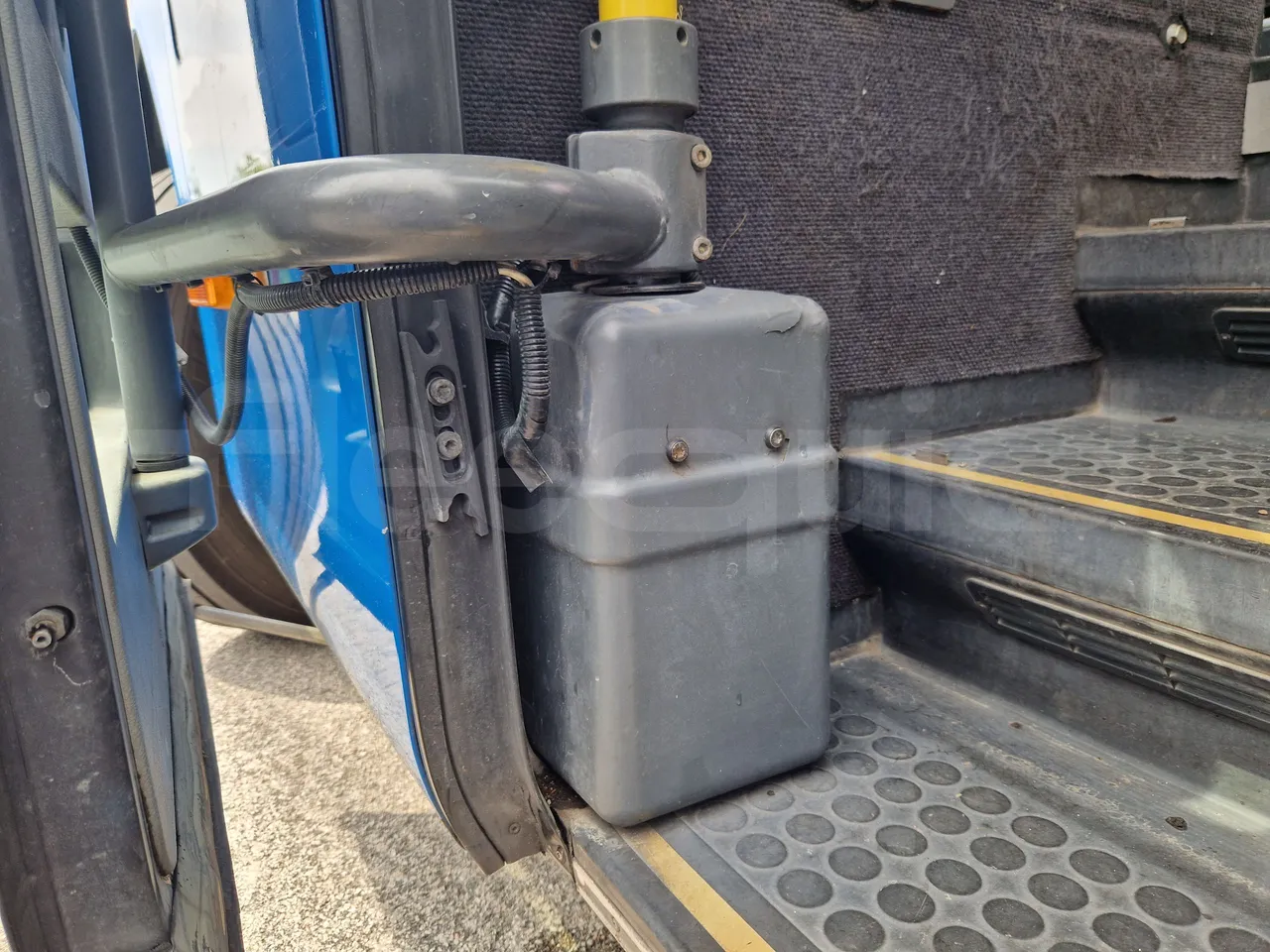 Setra S417 S417 UL/ Euro 5 - 260 Kw - 14,030 Mt - door mechanism photo