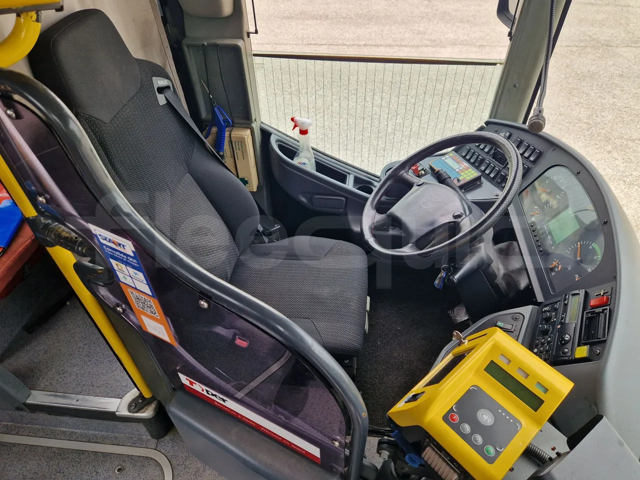 Setra S417 S417 UL/ Euro 5 - 260 Kw - 14,030 Mt - driver's seat photo (mandatory for bus to scrap)
