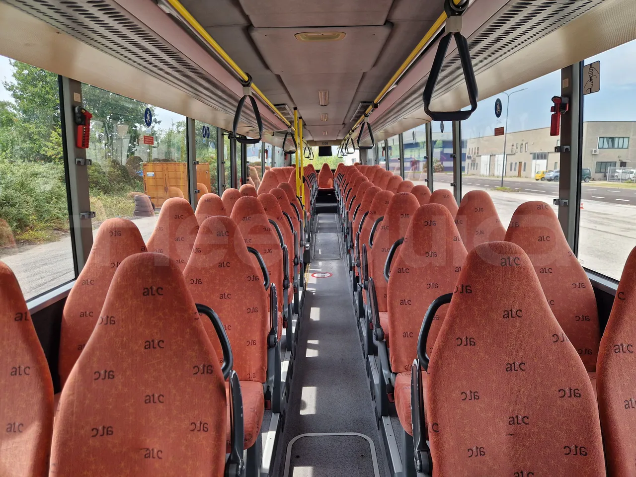 Setra S417 S417 UL/ Euro 5 - 260 Kw - 14,030 Mt - reverse view middle aisle
