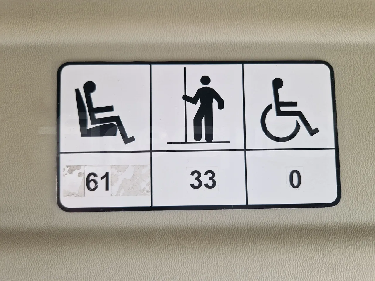 Setra S417 S417 UL/ Euro 5 - 260 Kw - 14,030 Mt - seat plate photo